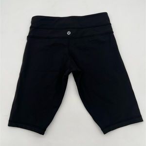 Lululemon biker shorts size 4